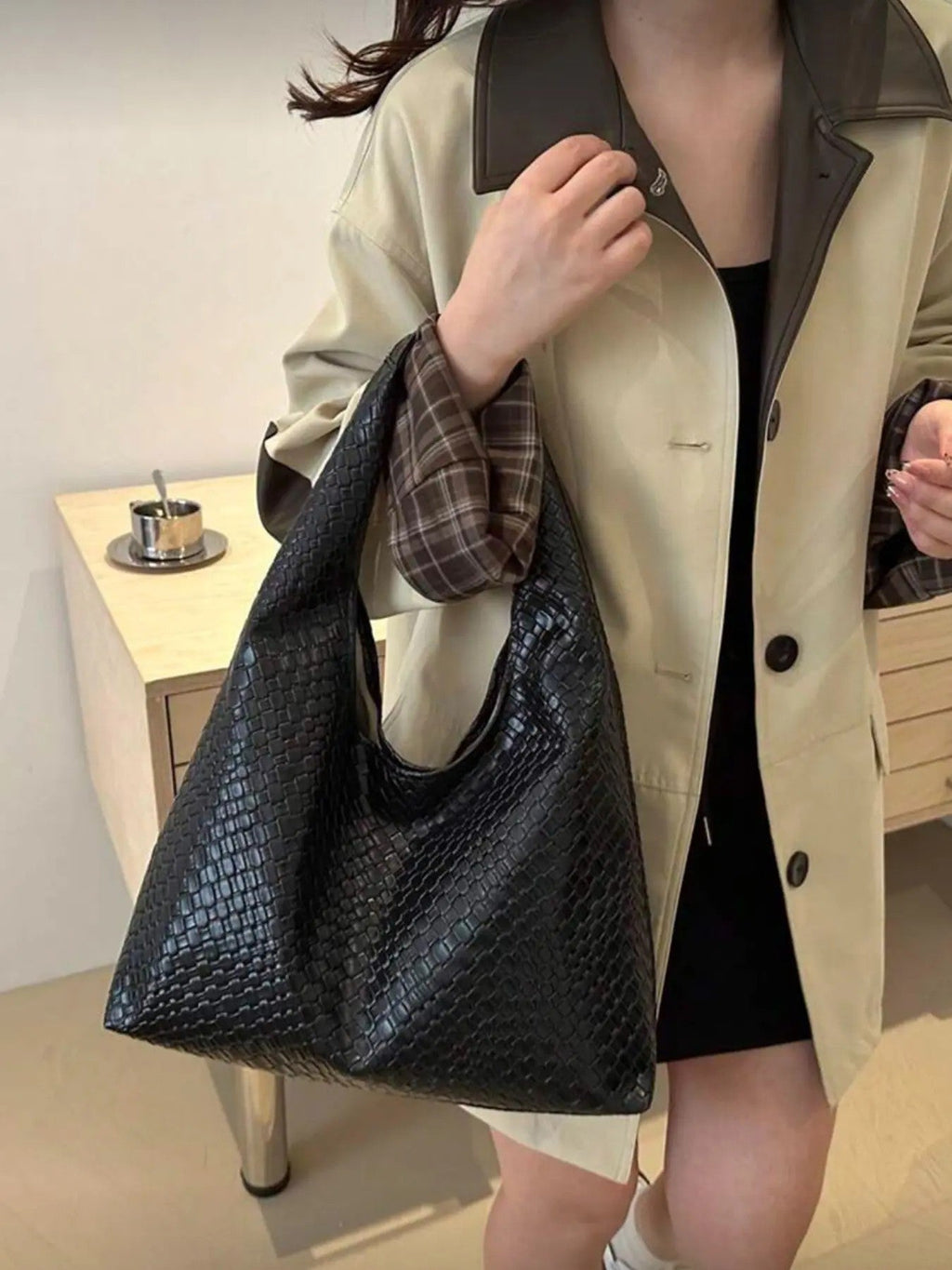 Women's PU Structured Handbag image 3
